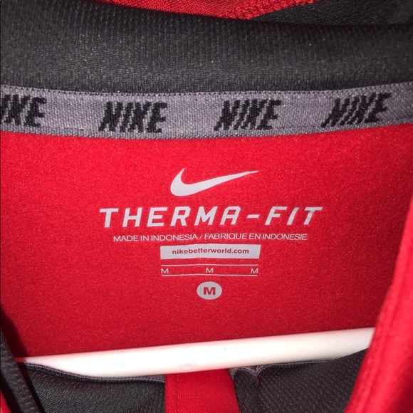 NWT Nike Women’s Red Therma-Fit Zip-Up Jacket - Picture 5 of 5